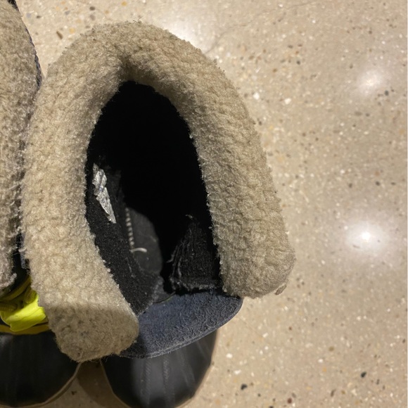 Boys Sorel Winter Waterproof Boots - Picture 5 of 5